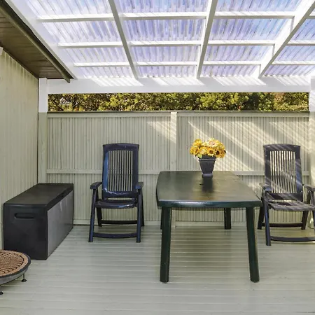 Three-bedroom In Saby Nyaraló Sæby