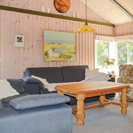 Three-bedroom In Saby * Sæby