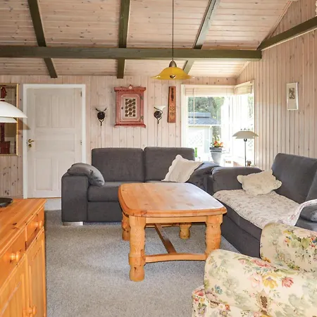 Three-bedroom In Saby