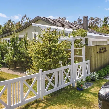 Three-bedroom In Saby