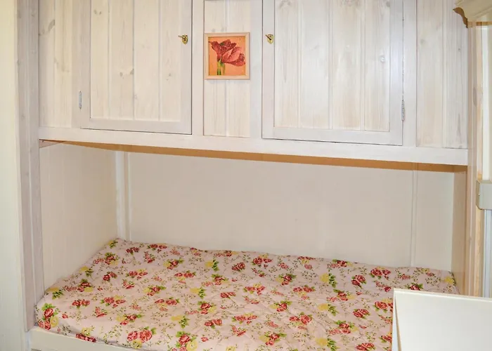 Casa vacanze Three-bedroom In Saby *