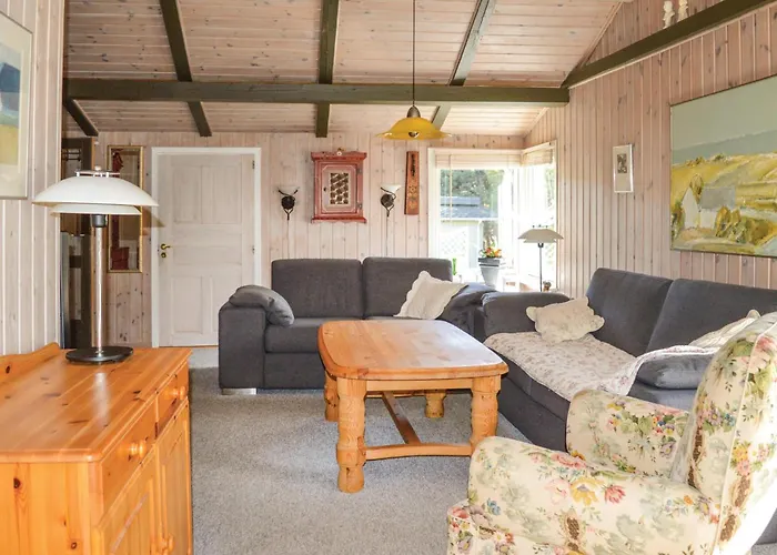 Three-bedroom In Saby